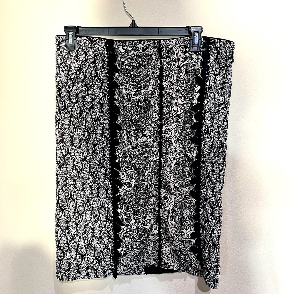 ANTHROPOLOGIE black and white textured skirt